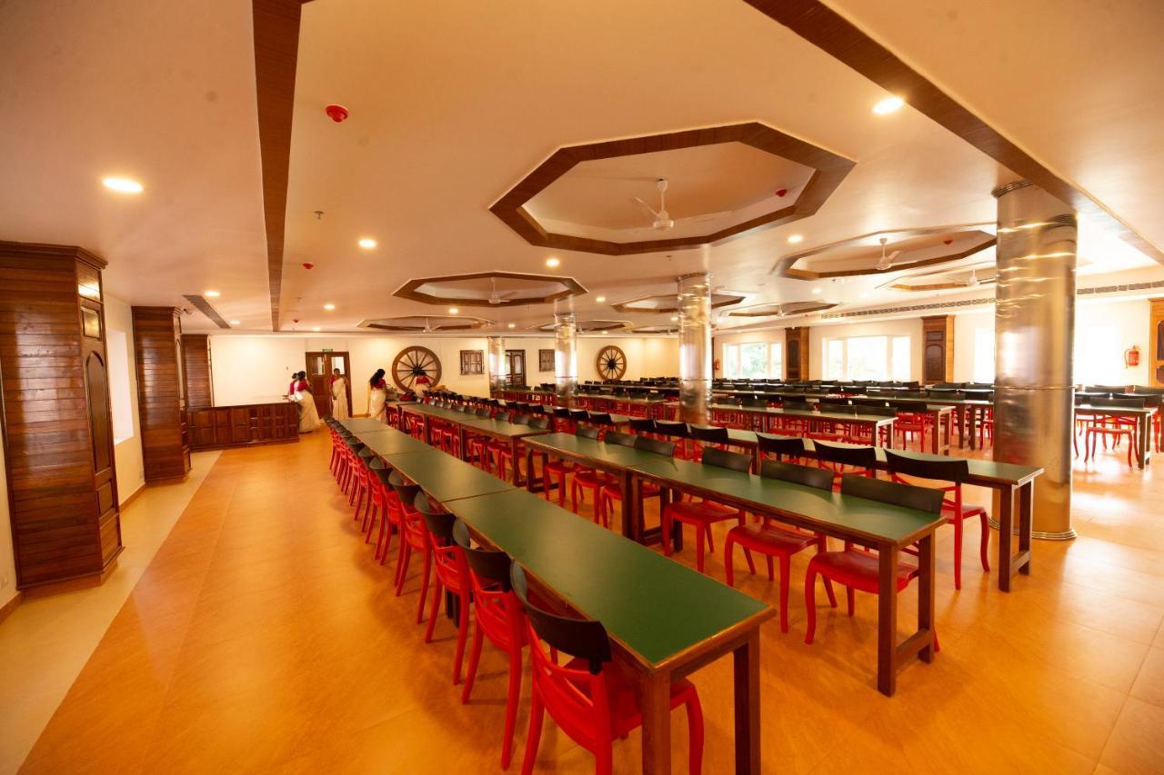 Hotel Guruvayur Darshan Buitenkant foto