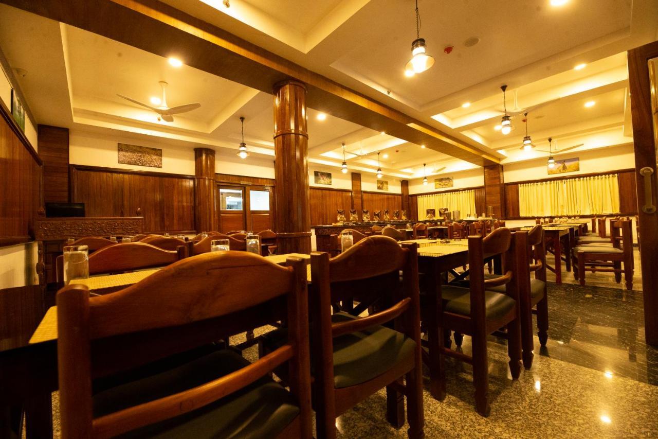 Hotel Guruvayur Darshan Buitenkant foto