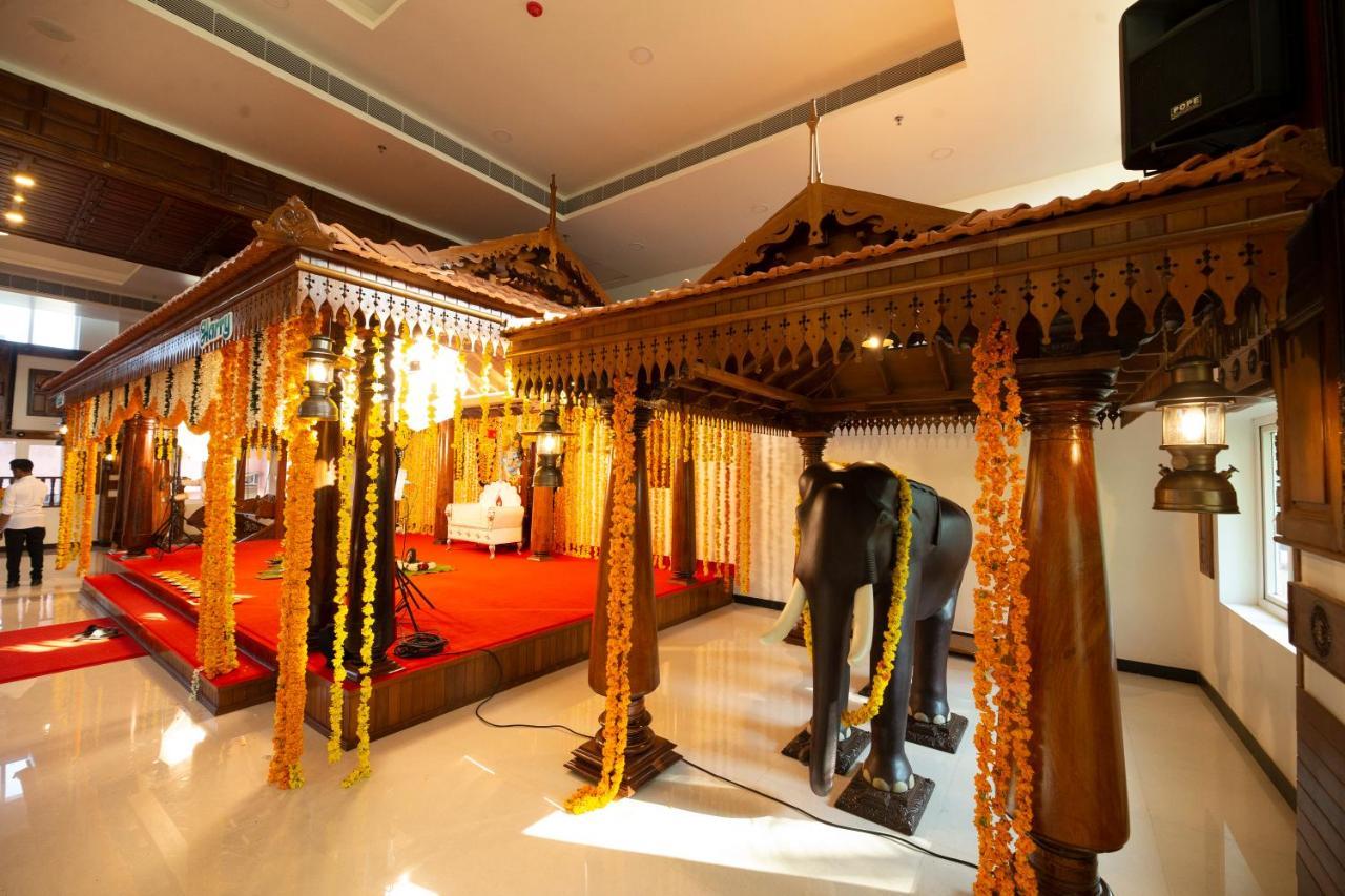 Hotel Guruvayur Darshan Buitenkant foto