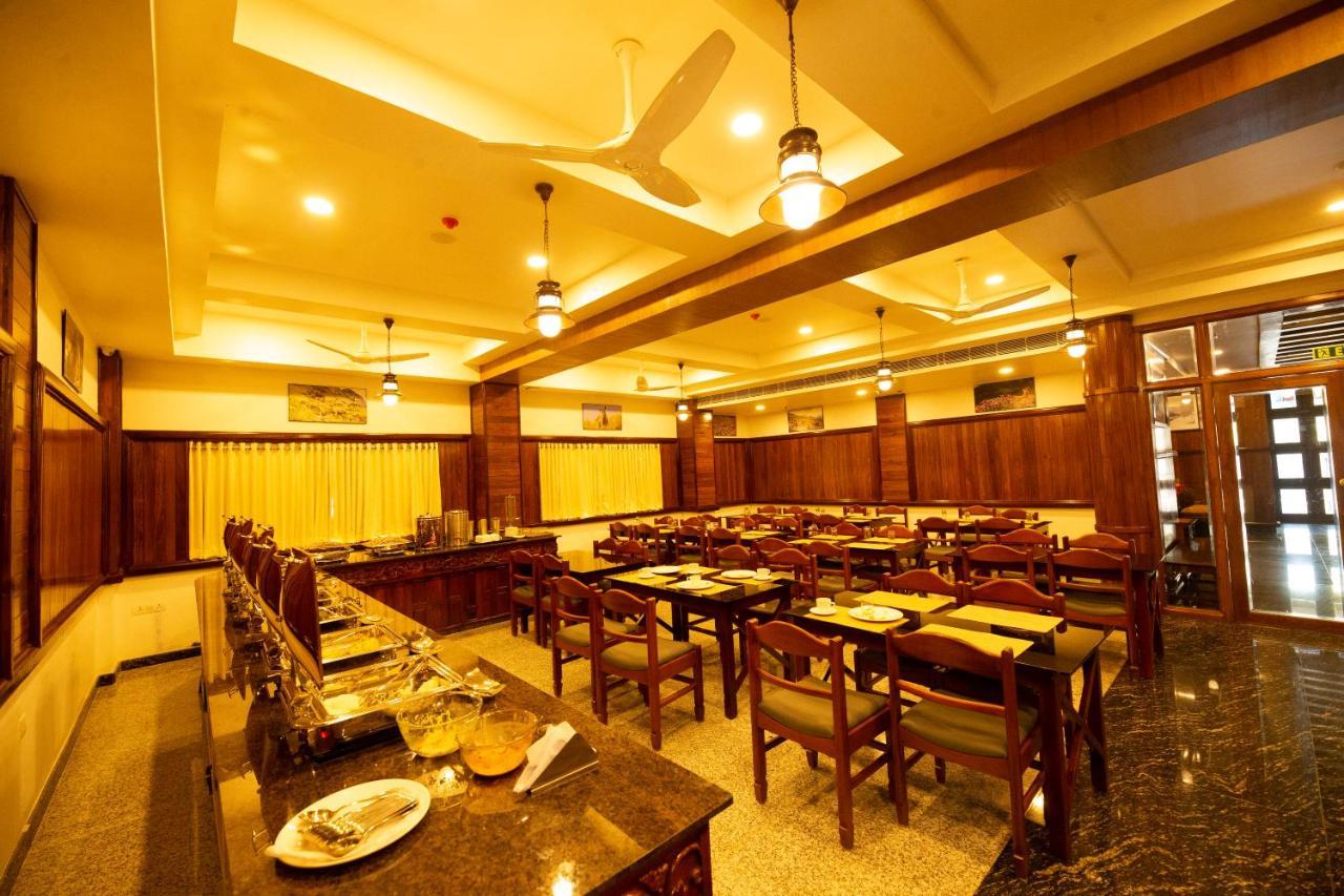 Hotel Guruvayur Darshan Buitenkant foto