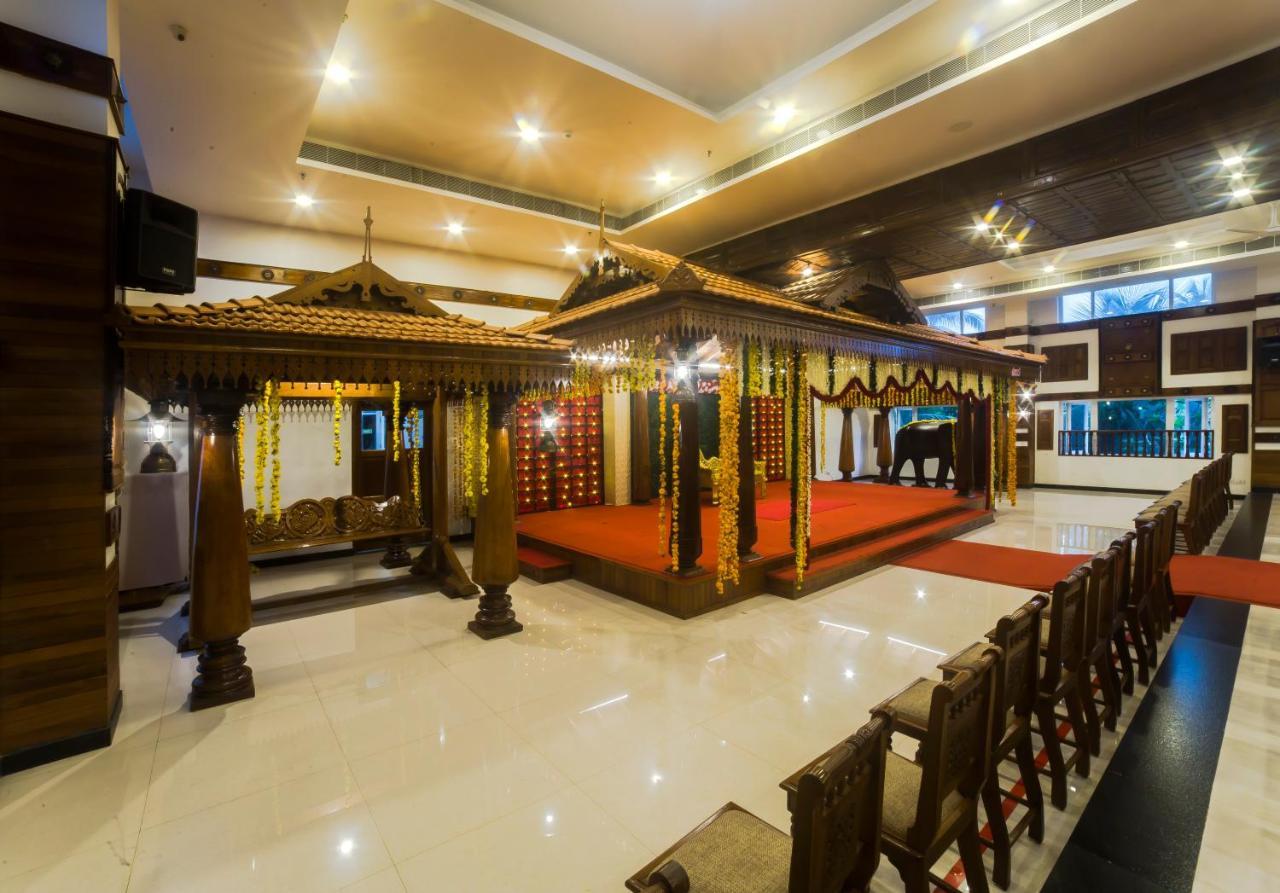 Hotel Guruvayur Darshan Buitenkant foto