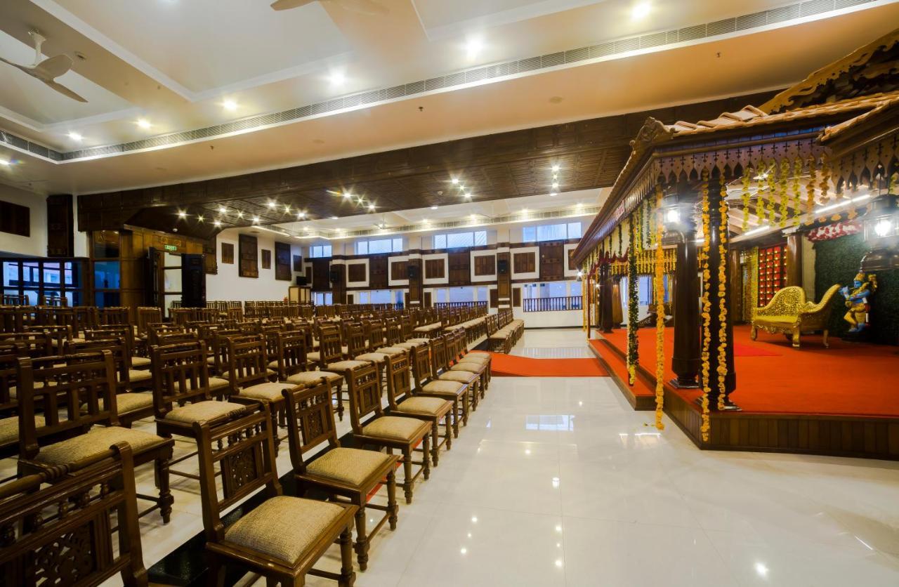 Hotel Guruvayur Darshan Buitenkant foto