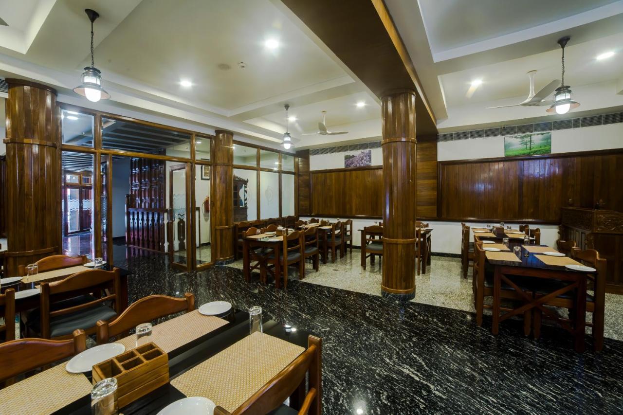 Hotel Guruvayur Darshan Buitenkant foto