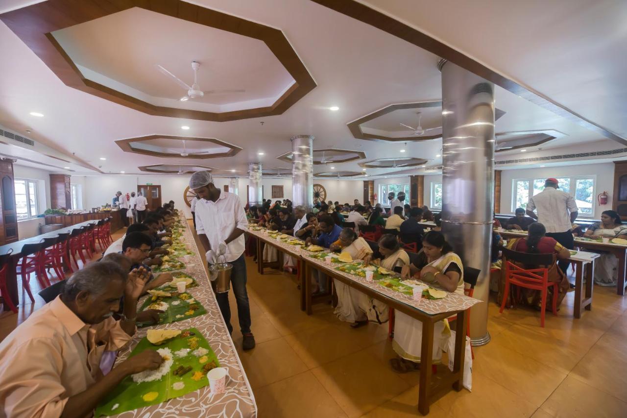 Hotel Guruvayur Darshan Buitenkant foto