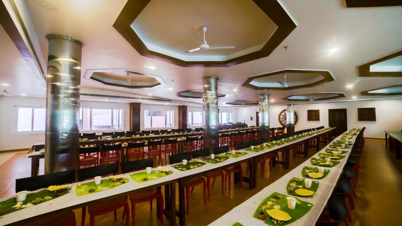 Hotel Guruvayur Darshan Buitenkant foto