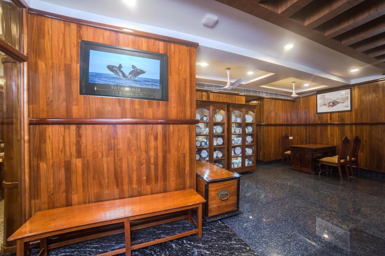 Hotel Guruvayur Darshan Buitenkant foto