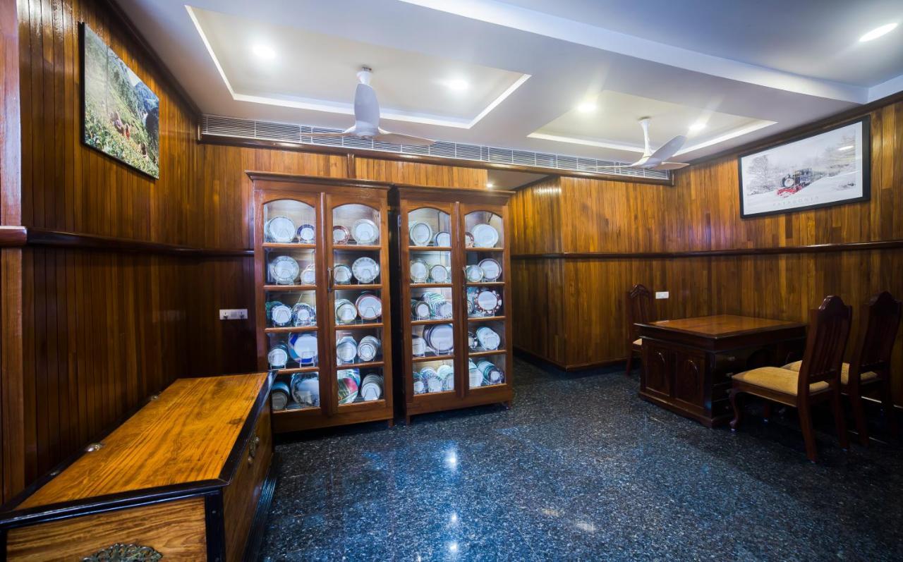 Hotel Guruvayur Darshan Buitenkant foto