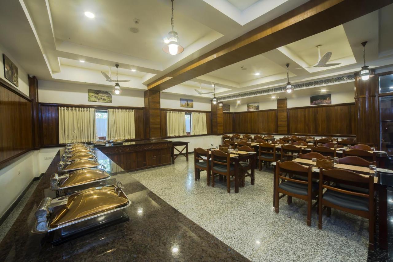 Hotel Guruvayur Darshan Buitenkant foto