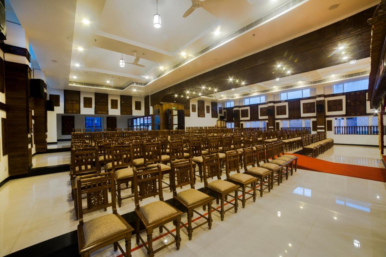 Hotel Guruvayur Darshan Buitenkant foto