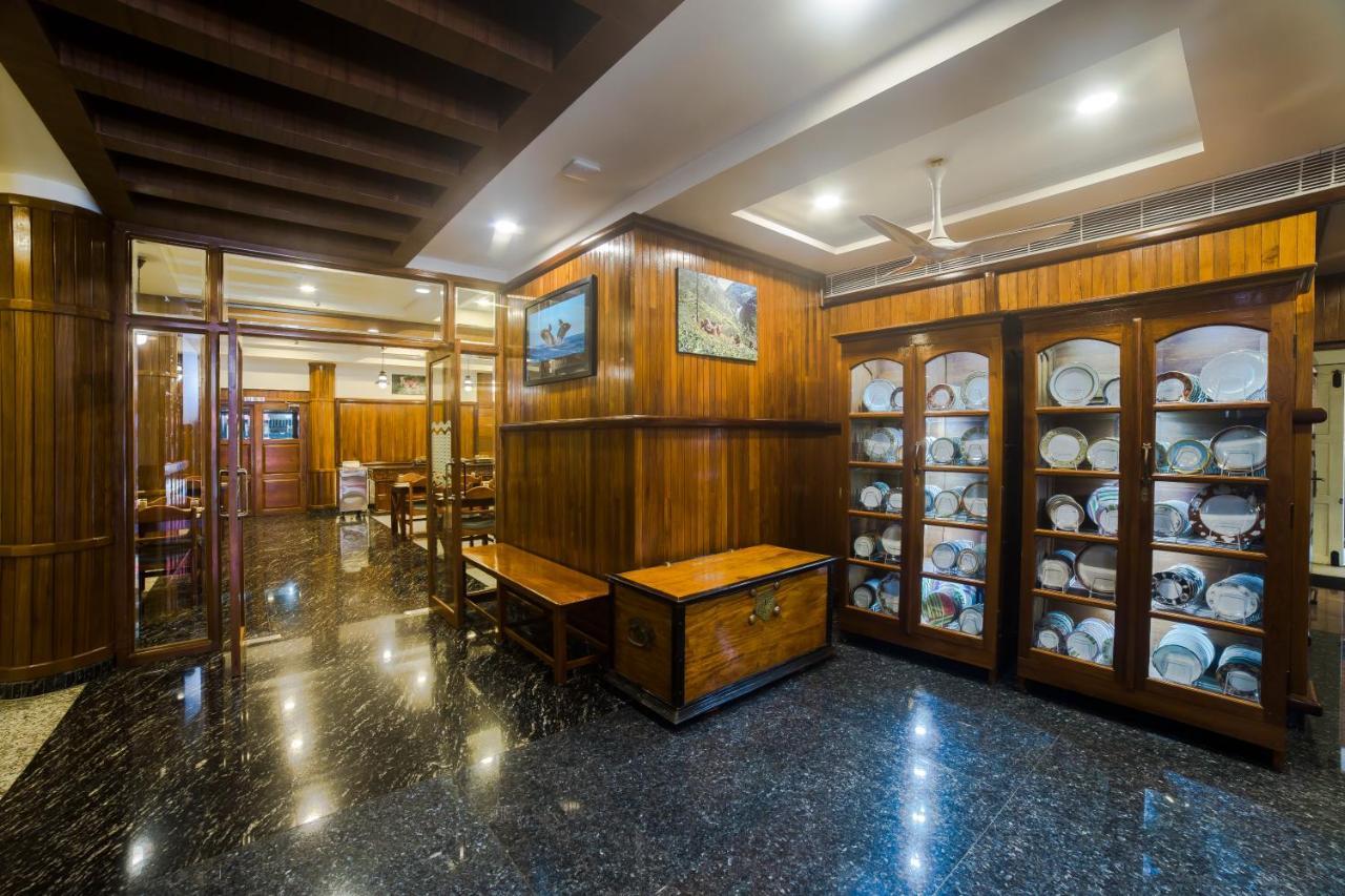 Hotel Guruvayur Darshan Buitenkant foto
