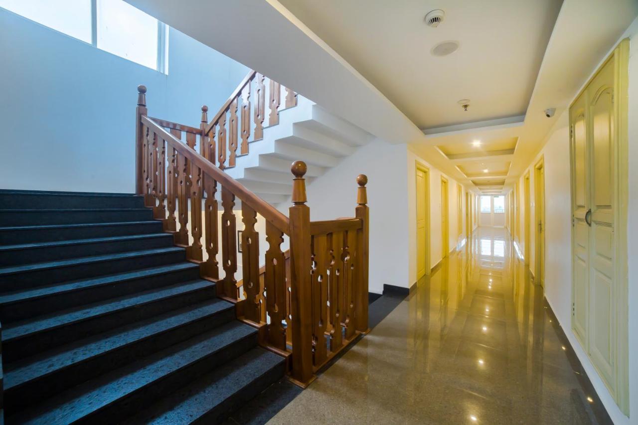 Hotel Guruvayur Darshan Buitenkant foto