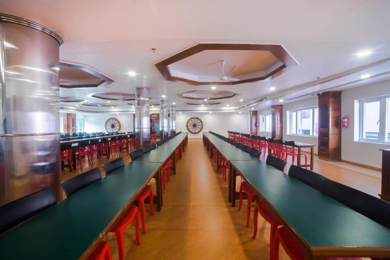 Hotel Guruvayur Darshan Buitenkant foto