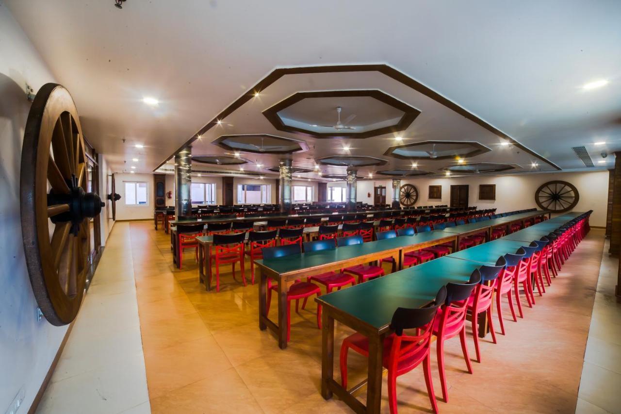 Hotel Guruvayur Darshan Buitenkant foto