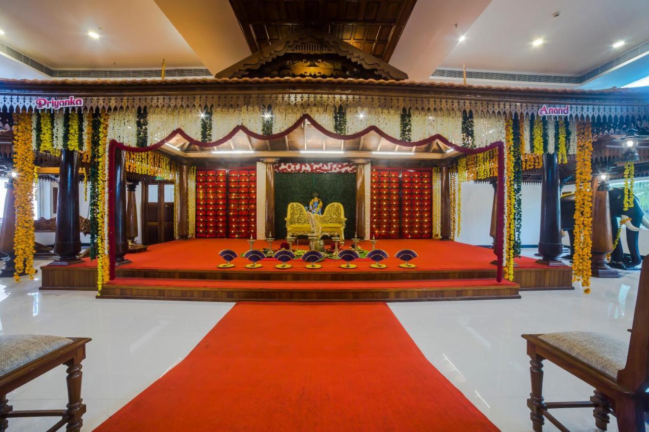 Hotel Guruvayur Darshan Buitenkant foto