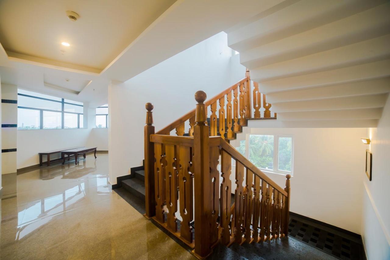 Hotel Guruvayur Darshan Buitenkant foto