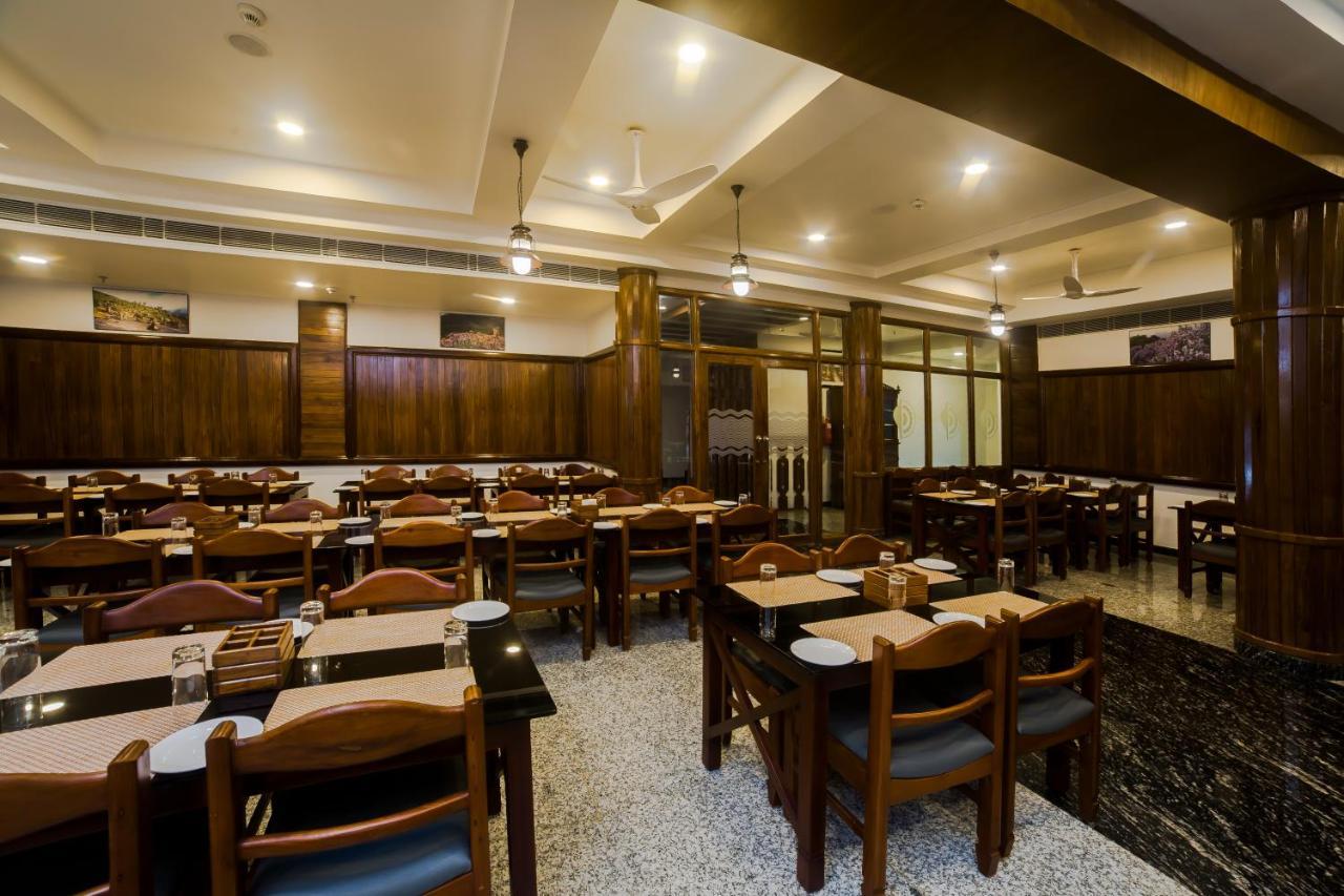 Hotel Guruvayur Darshan Buitenkant foto