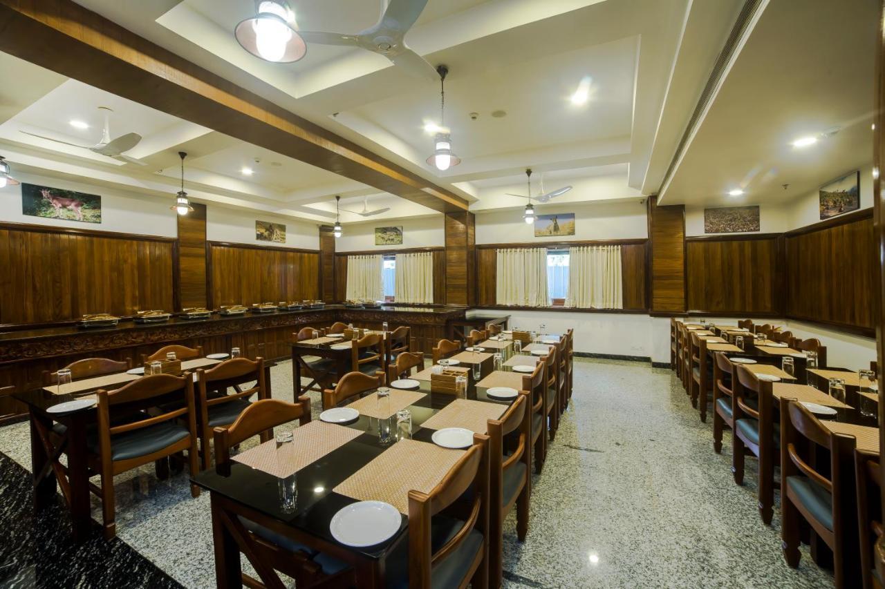 Hotel Guruvayur Darshan Buitenkant foto