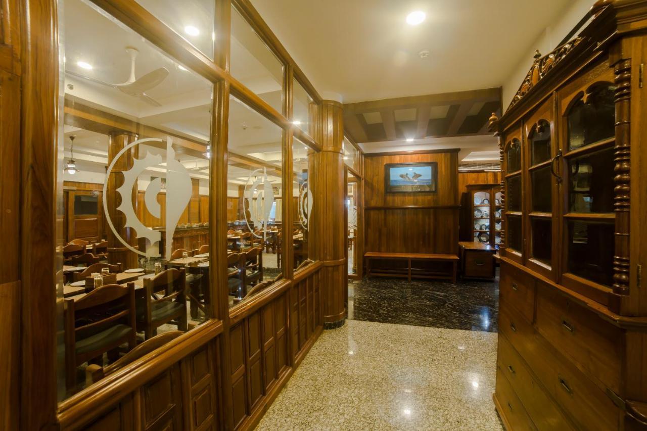 Hotel Guruvayur Darshan Buitenkant foto