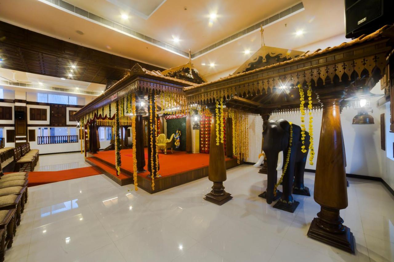 Hotel Guruvayur Darshan Buitenkant foto