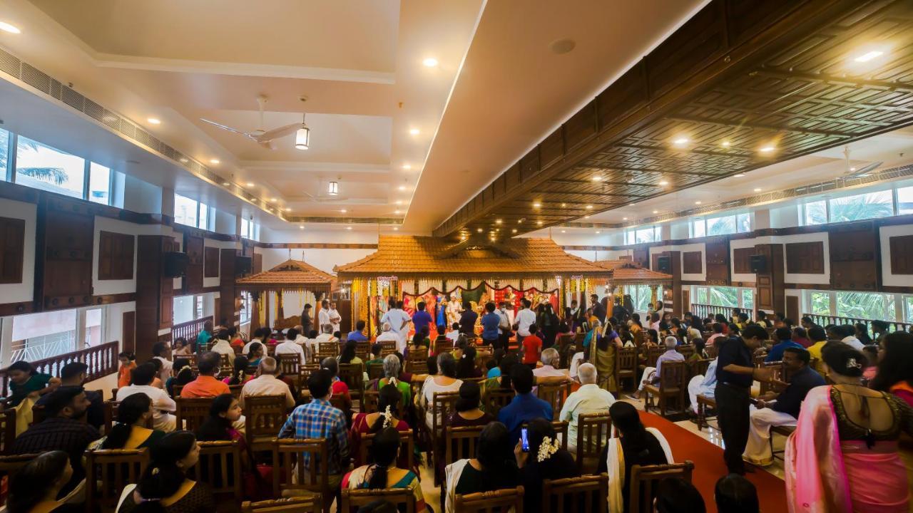 Hotel Guruvayur Darshan Buitenkant foto