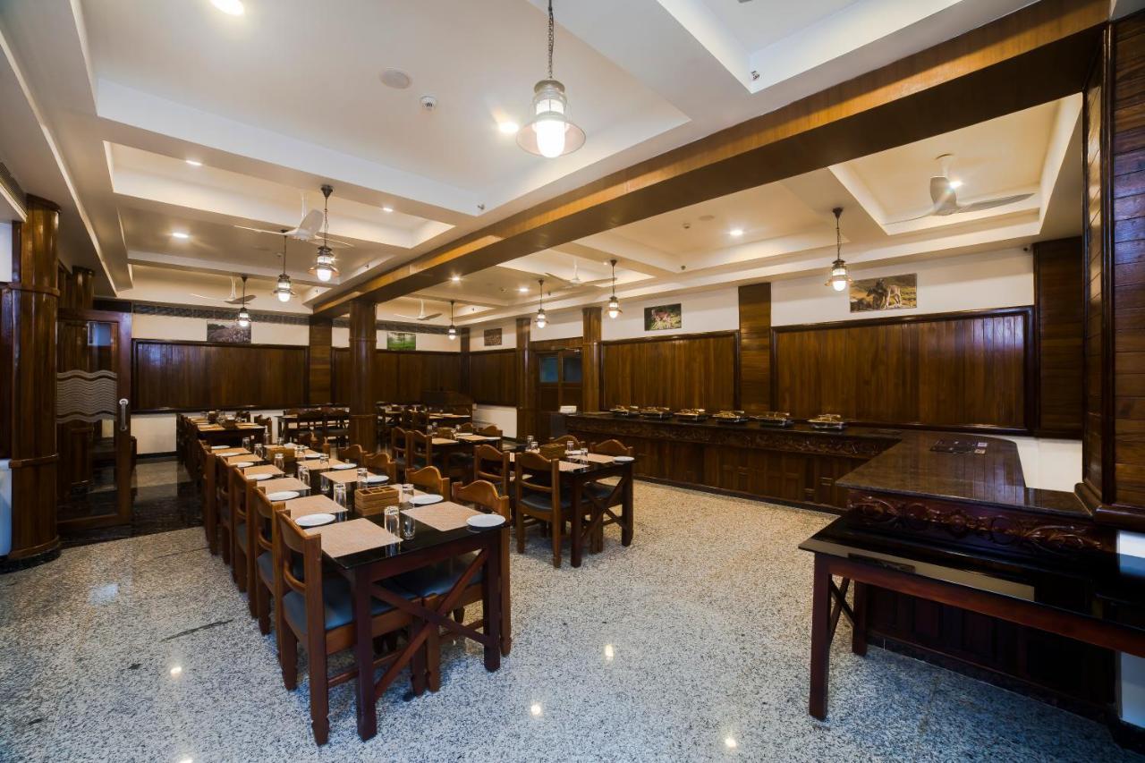 Hotel Guruvayur Darshan Buitenkant foto