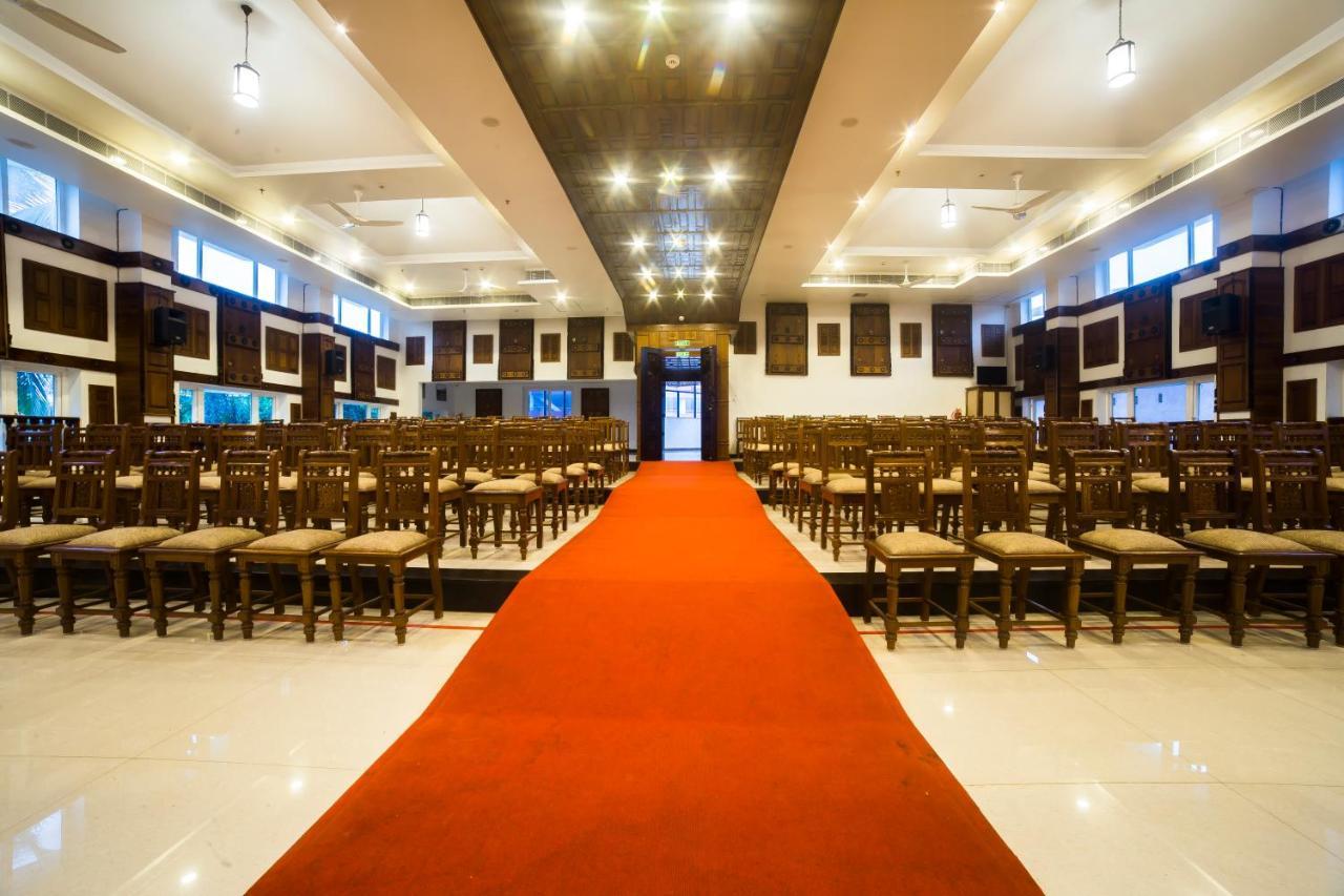 Hotel Guruvayur Darshan Buitenkant foto